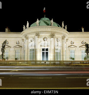 Grande Chancellerie de la legione d'onore all'Hotel de Salm di notte Foto Stock