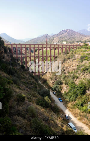 L'Aquila acquedotto, Puente del Águila, Nerja, Maro, Andalusia, Spagna Foto Stock