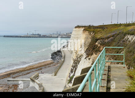 Brighton Regno Unito Mercoledì xv Luglio 2015 - Una vista dalla cima delle scogliere Ovingdean appena ad est di Brighton Foto Stock