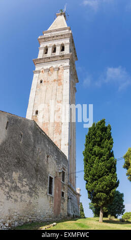 Il campanile della chiesa di Sant'Eufemia, Rovigno, Istria, Croazia Foto Stock