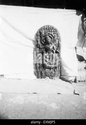 Danza Dio pietra statua, Noakhali, Bhulua, Chittagong, Bengala, Novembre 1946, India, Bangladesh, Asia, vecchia immagine del 1900 Foto Stock