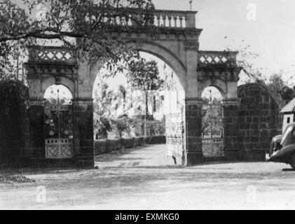 Cancello di ingresso di Aga Khan Palace in Pune ; 1944 n. MR Foto Stock