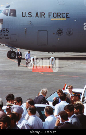 Il presidente americano Bill Clinton U. S. Air Force piano partenza Chhatrapati Shivaji Maharaj Aeroporto Internazionale di Bombay Mumbai India Maharashtra Foto Stock