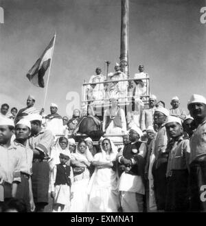 Sardar Vallabhbhai Patel ; Subhash Chandra Bose in alto ; Sarojini Naidu ; Jawaharlal Nehru e Acharya Kripalani un congresso incontro India vecchia annata 1900s foto Foto Stock