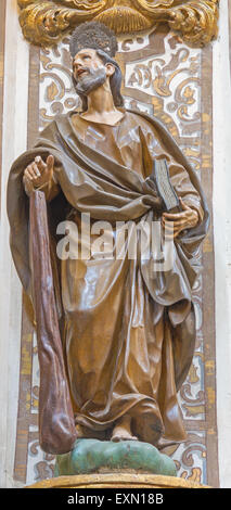 GRANADA, Spagna - 29 Maggio 2015: la statua scolpita di st. Jude Tadheus apostolo nella chiesa di Nuestra Señora de las Angustias dal PE Foto Stock