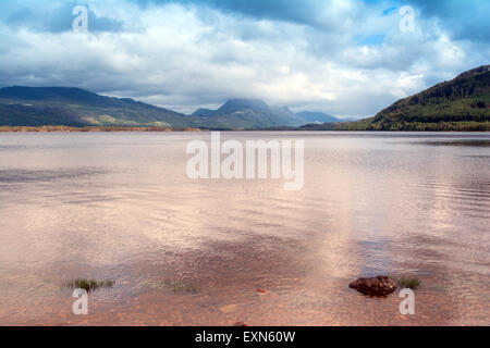 Loch Maree e Slioch Foto Stock