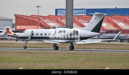 Majjec Jhett Gulfstream Aerospace G-IV N317MJ arrivando a London-Luton Airport LHR Foto Stock