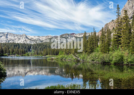 Twin Laghi Mammoth Lakes Basin nel nord della California Foto Stock