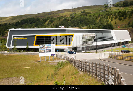 Nuovo centro sportivo, le opere di riqualificazione area, Ebbw Vale, Blaenau Gwent, South Wales, Regno Unito Foto Stock