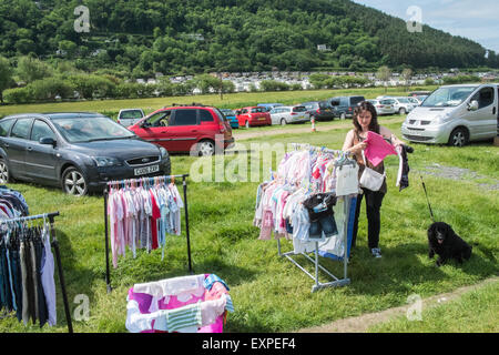 Clarach,auto,boot,vendita,Domenica,Ceredigion,flea,vendere,metà,Galles,U.K. Foto Stock