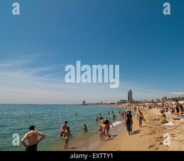 Spiaggia di El Poblenou, Barcellona Foto Stock