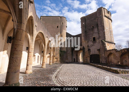 I tedeschi' porta dal XIII secolo, uno degli ultimi il ponte medievale castelli trovati in Francia, Metz, Lorena, Foto Stock