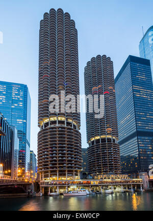 Marina City torri di tutolo di mais, Chicago, Illinois, Stati Uniti d'America Foto Stock