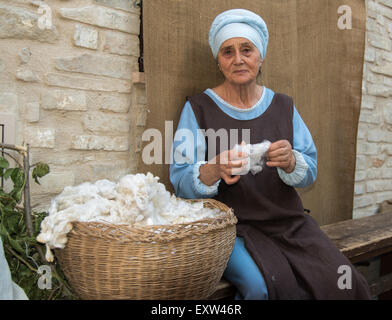 Annuale festa medievale del Mercato delle Gaite, Bevagna in Umbria Foto Stock