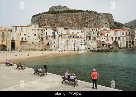 Lungomare, Cefalu, Sicilia, Italia, Europa Foto Stock