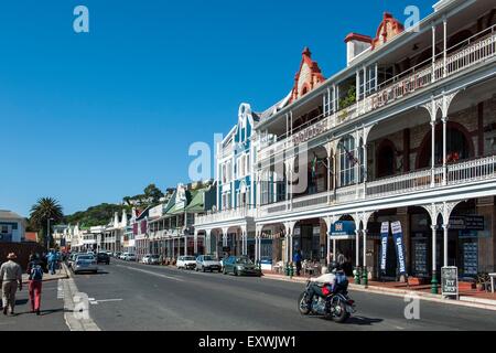 Case in stile vittoriano su St George Street, Città di Simon, Western Cape, Sud Africa Foto Stock