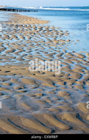 La bassa marea sulla costa occidentale di Sylt vicino a Westerland, Germania Foto Stock