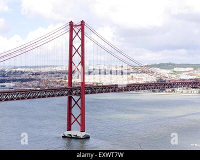 Il Ponte 25 de Abril, Lisbona, Portogallo, Europa Foto Stock