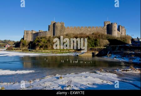 Pembroke Castle, Pembrokeshire, Wales, Regno Unito Foto Stock