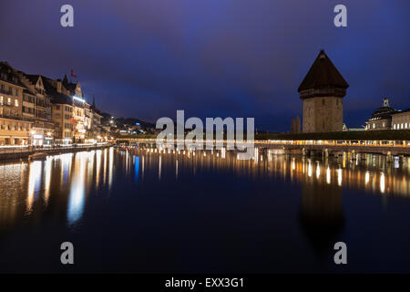 Il Ponte della Cappella di notte Foto Stock