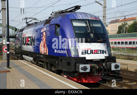 Locomotiva elettrica Wien Westbahnhof vienna west station austria Foto Stock