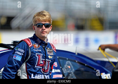 Loudon, NH, Stati Uniti d'America. 17 Luglio, 2015. Loudon, NH - Luglio 17, 2015: William Byron (9) prende la via per il Regno Servizi sito 70 in New Hampshire Motor Speedway in Loudon, NH. Credito: csm/Alamy Live News Foto Stock