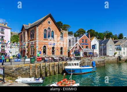 Il lungomare di Fowey, Cornwall, Regno Unito Foto Stock