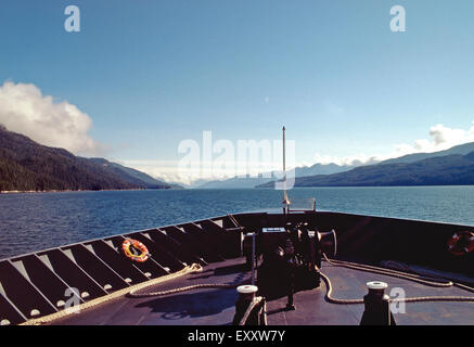 MV Aurora vela sul canale di Portland per Hyder,Columbia Britannica Foto Stock