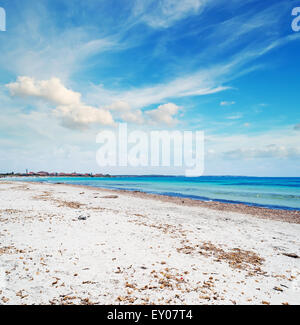 Putzu Idu spiaggia un giorno nuvoloso Foto Stock