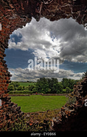 Kirby Muxloe Castello è incompiuta moated fortificato del XV secolo Manor House di Kirby Muxloe, Leicestershire, Inghilterra Foto Stock