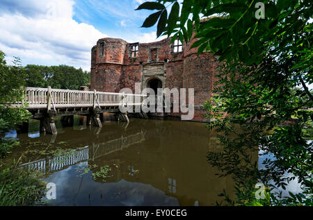 Kirby Muxloe Castello è incompiuta moated fortificato del XV secolo Manor House di Kirby Muxloe, Leicestershire, Inghilterra Foto Stock