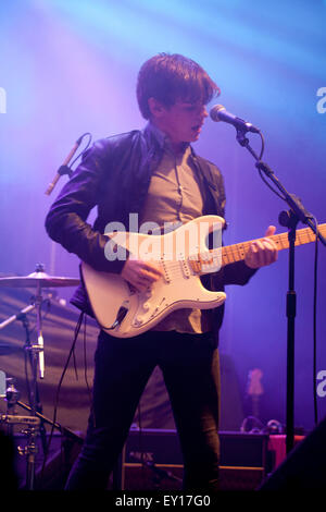 Galway, Irlanda. 18 Luglio, 2015. Il mondo accademico eseguire al festival Big Top come parte di Galway Arts Festival, la città di Galway sabato 18 luglio 2015. Credito: Doreen Kennedy/Alamy Live News Foto Stock