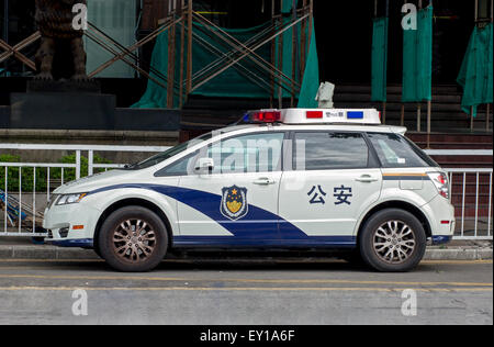 Una macchina della polizia parcheggiato in strada Shenzhen Foto Stock