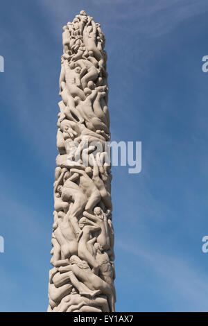 Norvegia, Oslo. Il parco Vigeland (aka Vigelandsparken o Frogner Park), che mette in mostra Gustav Vigeland di opere d'arte. Foto Stock