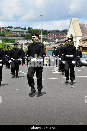 Membri della Irish National Liberation Army (INLA) al funerale di Peggy O'Hara, un prominente repubblicano irlandese. Foto Stock