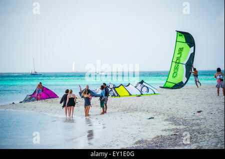 Il kite surf in Aruba Foto Stock