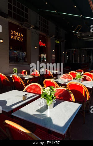 Copre in Bruges Ristorante in attesa per i clienti Foto Stock