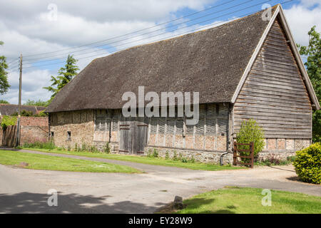 Il vecchio fienile Tythe, Frampton on severn, Gloucestershire, England, Regno Unito Foto Stock