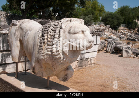Didyma era il più importante santuario della antica città greca Mileto. Accanto a Delfi era il più rinomato di Oracle. Foto Stock