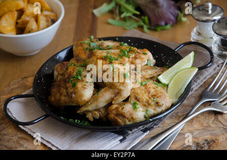 Peri-peri di ali di pollo Foto Stock