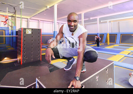 Il primo ossigeno trampolino Freejumping parco apre a Acton, West London, con una varietà di trampolini, attività Foto Stock