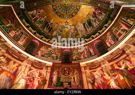 Italia, Roma, basilica di Santa Maria in Trastevere, mosaico absidale medievale (XII e XIII secolo) Foto Stock