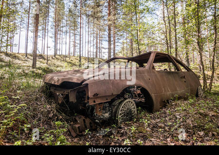 Un auto abbandonate Foto Stock