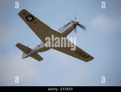 Conserve di USAAF P-51D Mustang nei colori di Lt Whisner "oonbeam McSwine'in cui divenne un Asso in WW2 Foto Stock