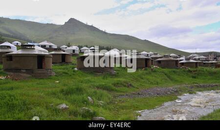 Nuova costruzione dell'jurts vicino al capoluogo Ullanbaator in Mongolia Foto Stock