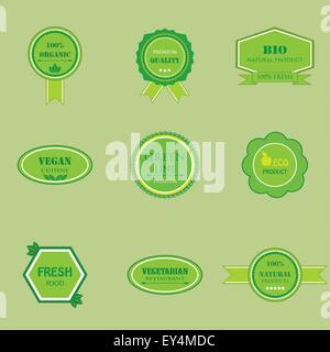 Set di etichette e loghi per organici e cibi naturali Illustrazione Vettoriale