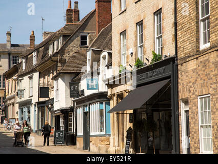 Negozi in Ironmonger Street, Stamford, Lincolnshire, England, Regno Unito Foto Stock