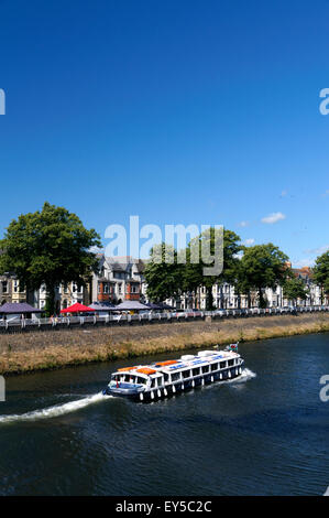 Mercato degli Agricoltori, Fitzhamon Embankment, Riverside Cardiff Wales, Regno Unito. Foto Stock