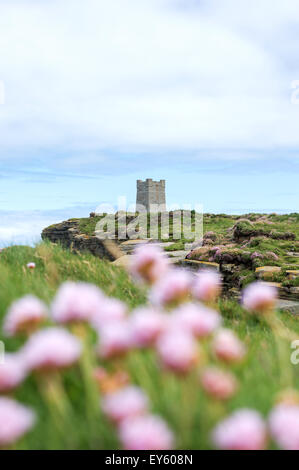 Il Kitchener Memorial presso Marwick Testa, Orkney. Il monumento commemora l'Affondamento della HMS Hampshire nel 1916 Foto Stock