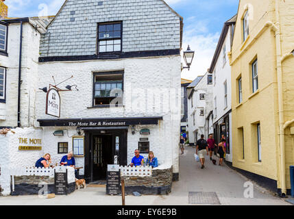 La pagliuzza bar e ristorante nel villaggio di pescatori di Port Isaac, la posizione per la serie TV 'Doc Martin', Cornwall, Regno Unito Foto Stock